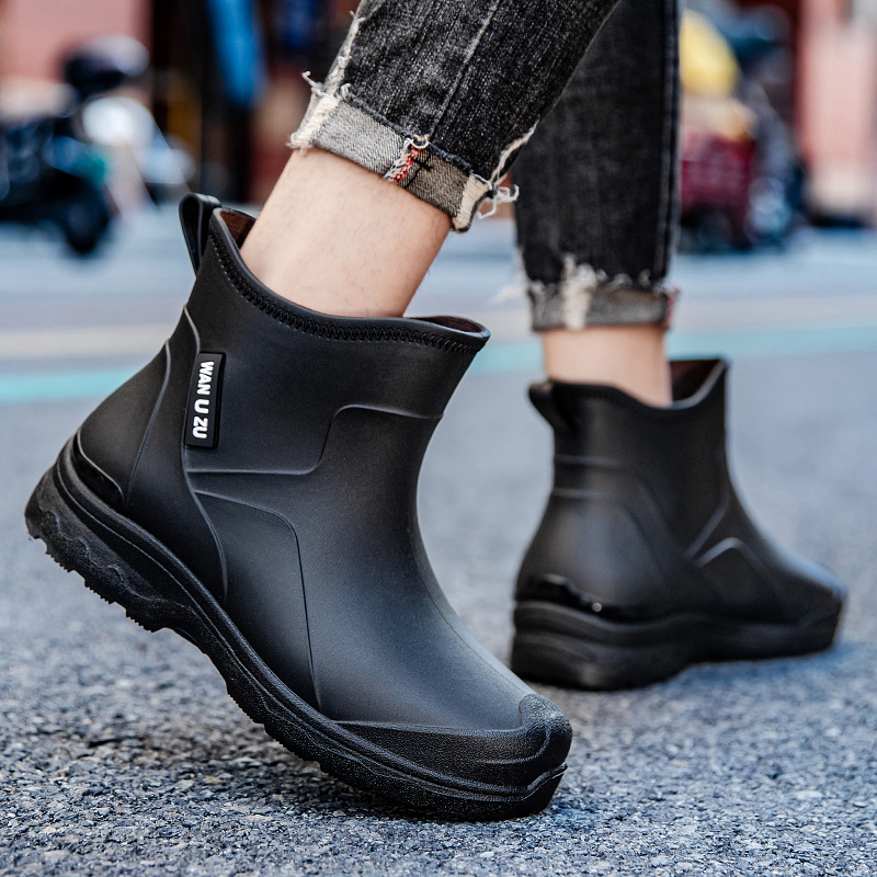 Nuovi stivali da pioggia da uo - Fishing Boots recensione e prezzo